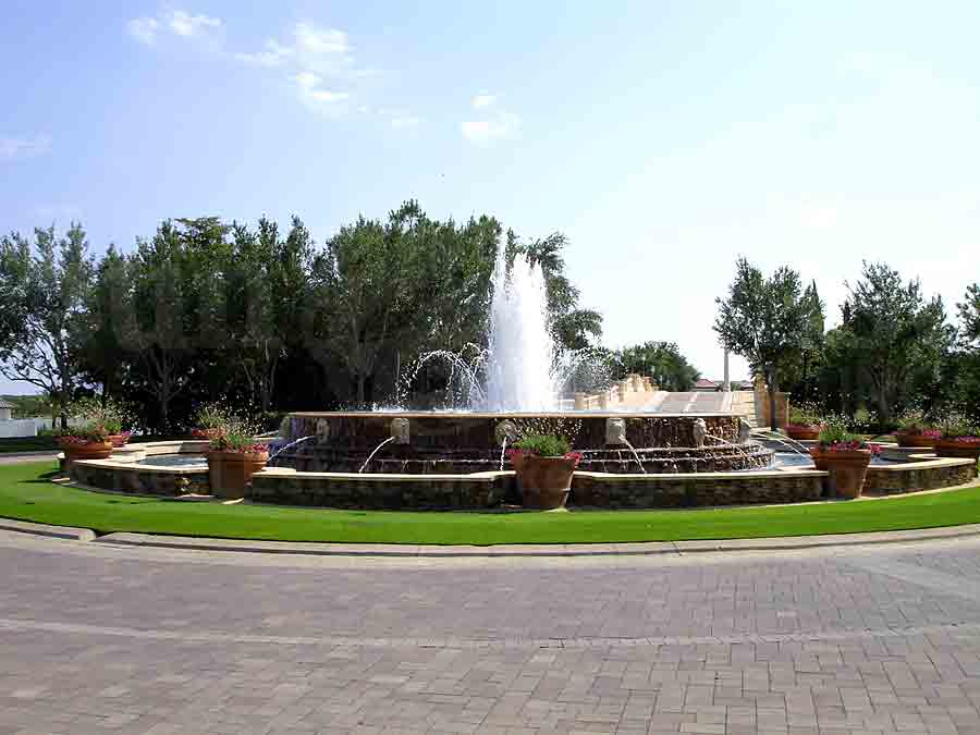TALIS PARK Fountain